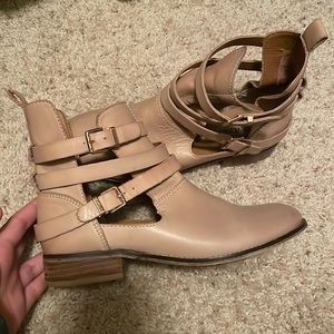 Steve Madden Booties Bone